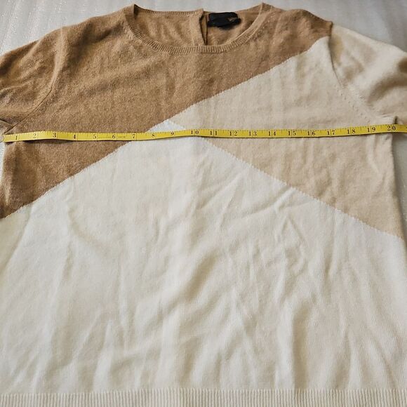 J Crew Tan and Cream Colorblock Cashmere Sweater Size Medium - Picture 10 of 14